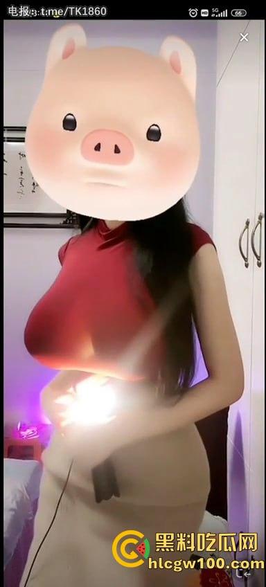 抖音超级大奶主播【崔崔567】，真空上阵勾引60W色友，付费会议蕾丝凸点丁字骚舞-7