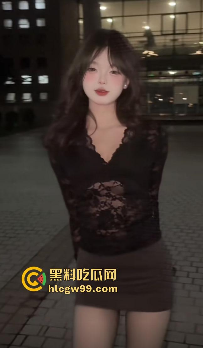 陕西06后小M，抖音找爹被成功包养，结果主子JK日逼床照共享推特，生怕亲妈看见才下架！黑料绝版独家曝光！-6