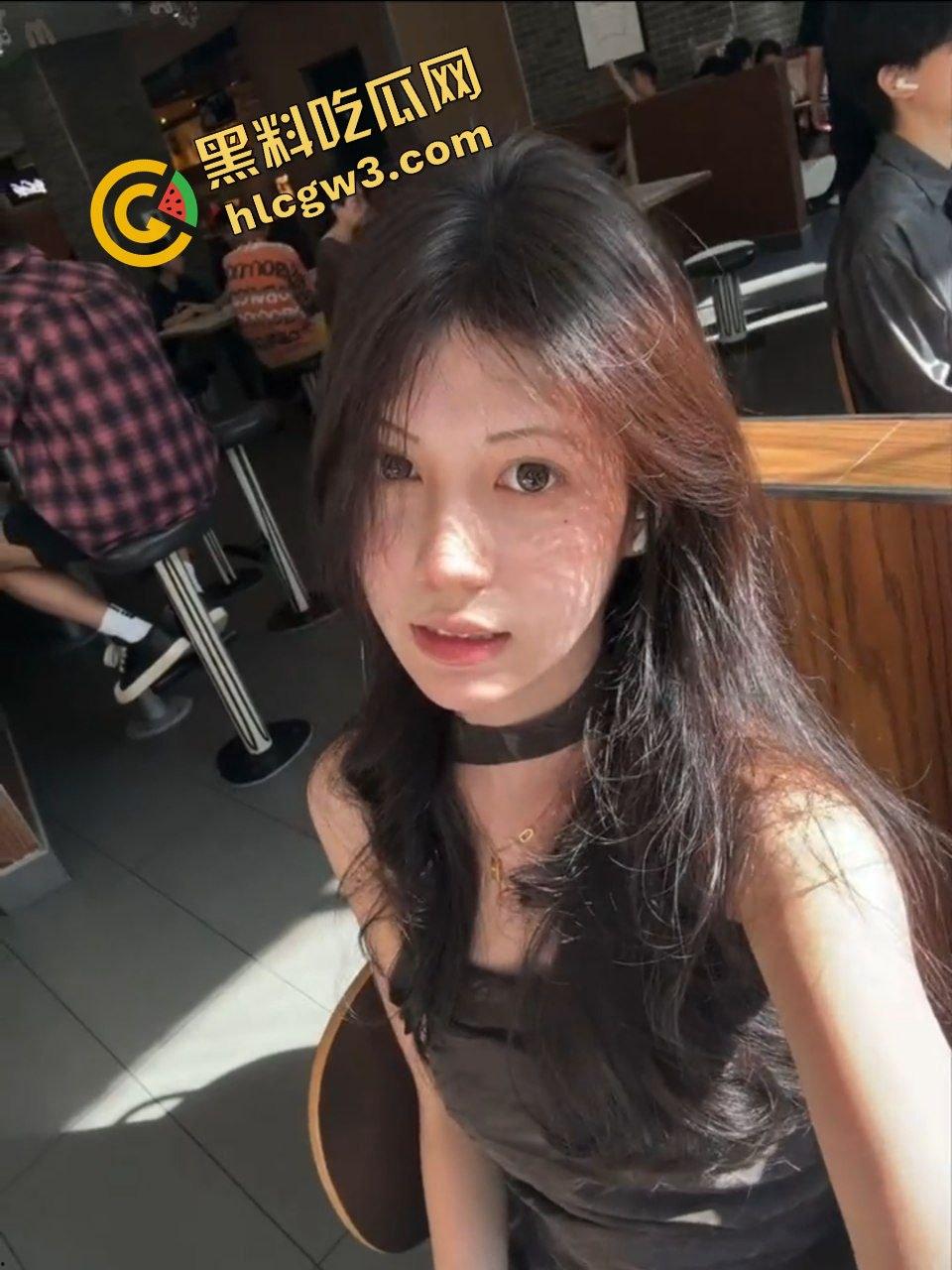 广东文艺职业学院 学生会甜御反差骚鸡『曾美婷』青春玉体被得吃 制服骑乘娇喘吁吁！原创流出！-1