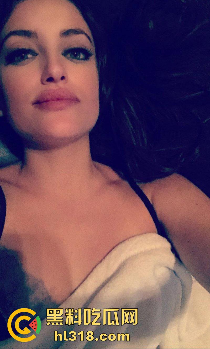 美国女演员【劳伦·贝德福特·罗素】顶级身材大奶女星，裸照性爱视频被黑客曝光，这小穴是真嫩啊！-2