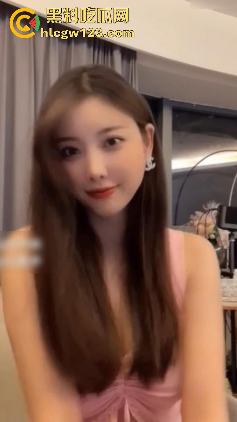 秀人网女神【杨晨晨】，顶及身材长腿尤物，诱人丁字裤勒大屁股，巨乳白嫩诱惑酮体撩到心坎里！-1