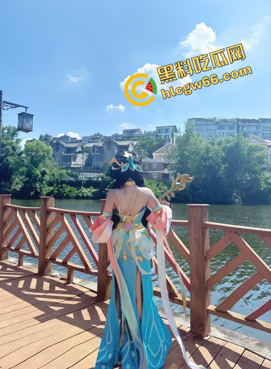 青岛高冷舞蹈老师『刘倪』酒后车震不过瘾，自己撕开黑丝小穴坐上来骑，操完还嘴巴张着要你射脸上！-7