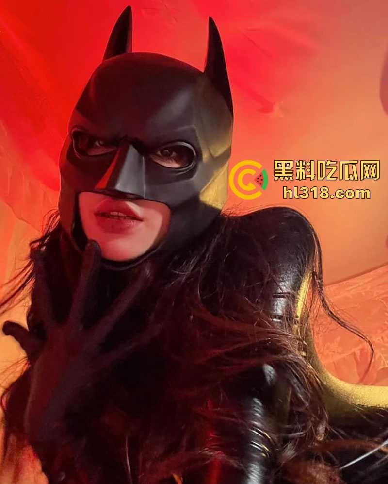 抖音混血网红【Lya】福利视频流出，高颜值配顶级身材，粉穴巨乳细腰大长腿，不敢想和她做爱，会有多爽！-5