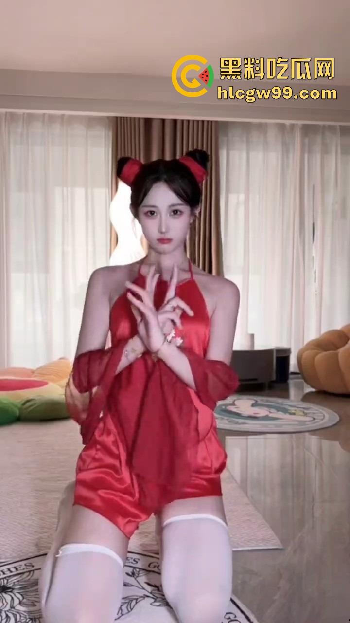 三头六臂莲藕身，Cos商务风哪吒杀疯了,肚兜短裤风火轮，离经叛道只杀不渡，快给我来个同款申公豹！-5