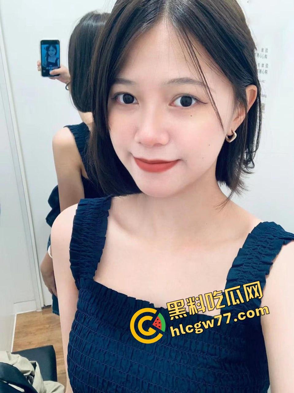 世界上最大的背刺，成都女孩【周然】手机借闺蜜打游戏，结果闺蜜偷看到她大量私密，友谊当场粉碎！-1