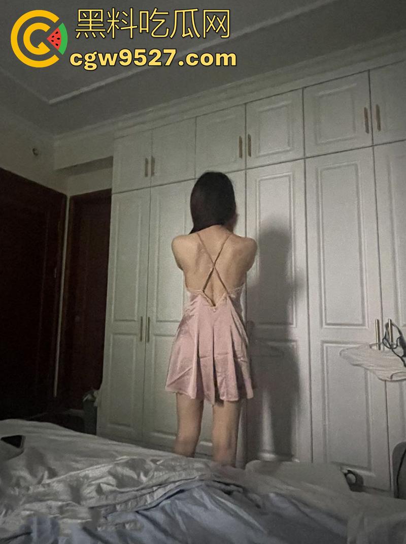 广西南宁幼师小野模，下班后兼职骚鸡，不愧是三不娶，被调教的明明白白，口爆内射统统满足！-6