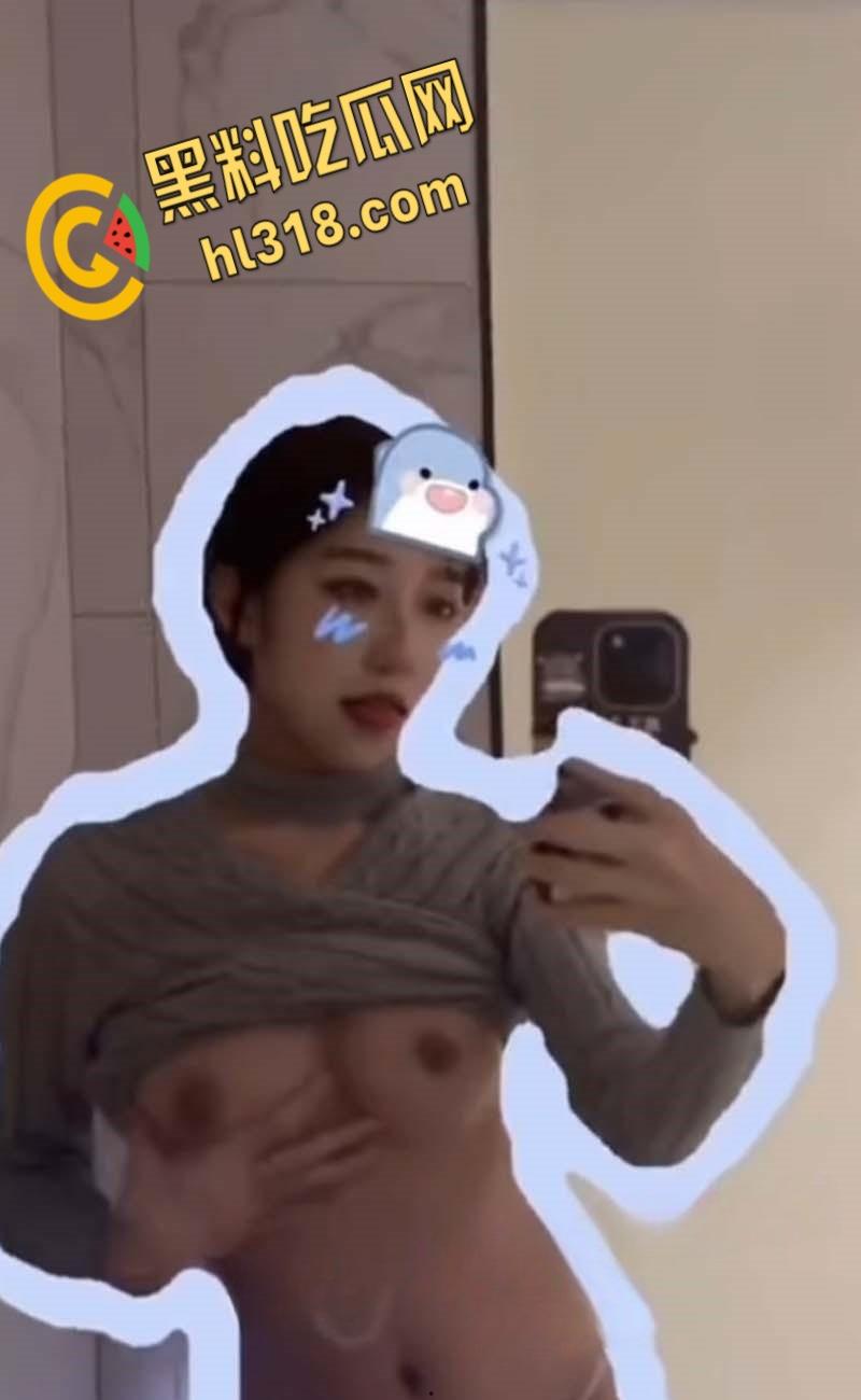 长沙顶级母狗【周思怡】，下海兼职外围被金主调教，舔脚捆绑跪着吃鸡，这才是标准小母狗！-3