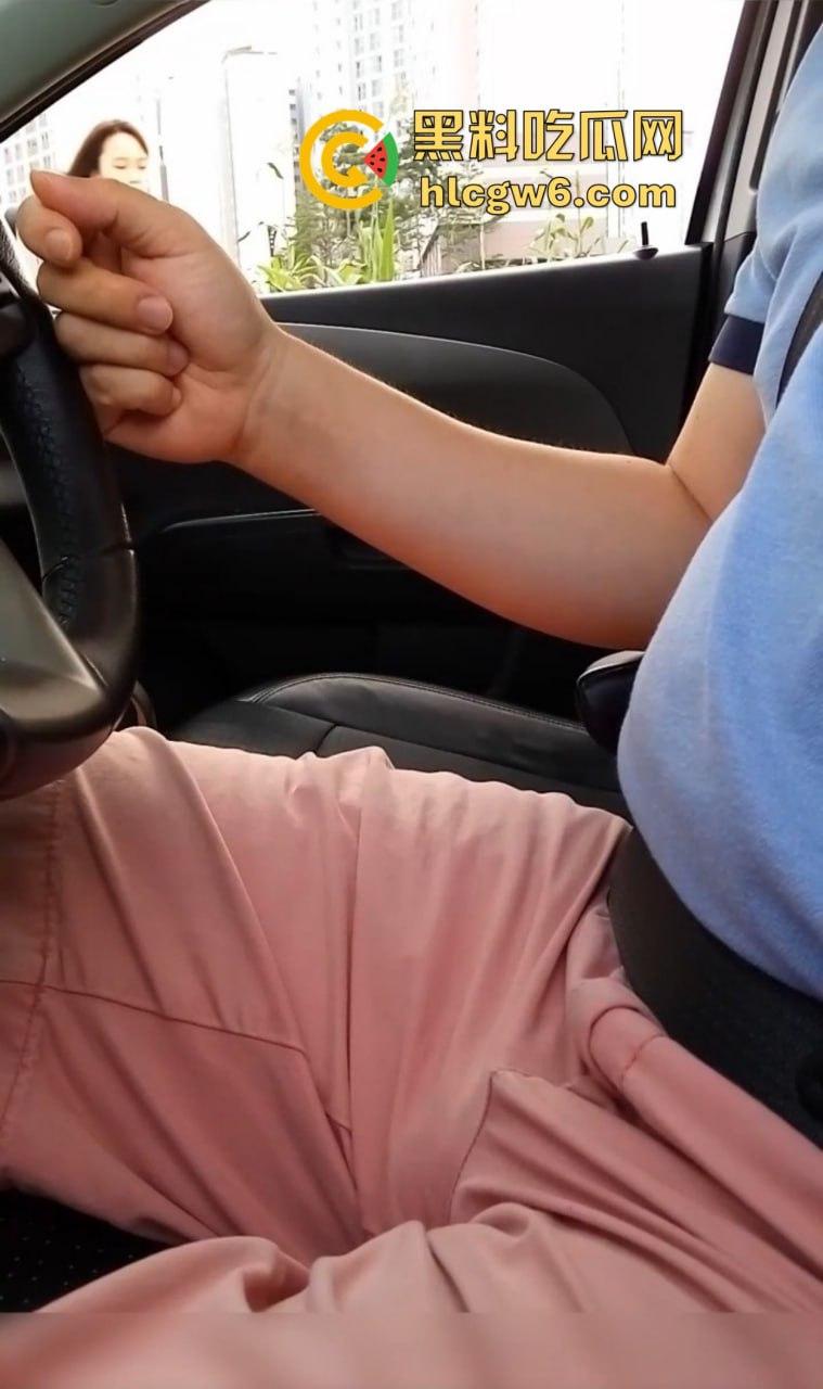 润到韩国钓上极品韩国少女,土豪带妹子乡间小道停车,直接在车里吹箫被口爆,这骚操作真是会来事!-4