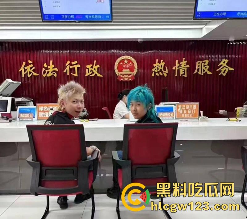 唐康刘雨洁离婚事件,精神小伙和精神小妹,兴趣上头光速结婚,几天后又果断离婚,太奇葩了!-6