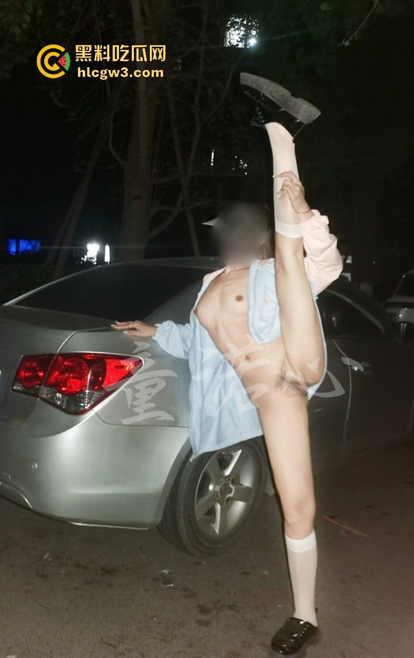 170舞蹈老师【童诺心】反差母狗人设炸裂!课堂上是冷艳严师,出门牵绳露奶调教到嗷嗷叫!-15