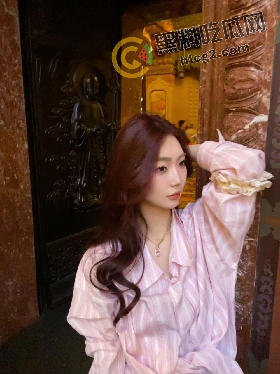 重庆高颜值美女「李欣」性爱自拍视频泄密,百度网盘重口味日常曝光-2