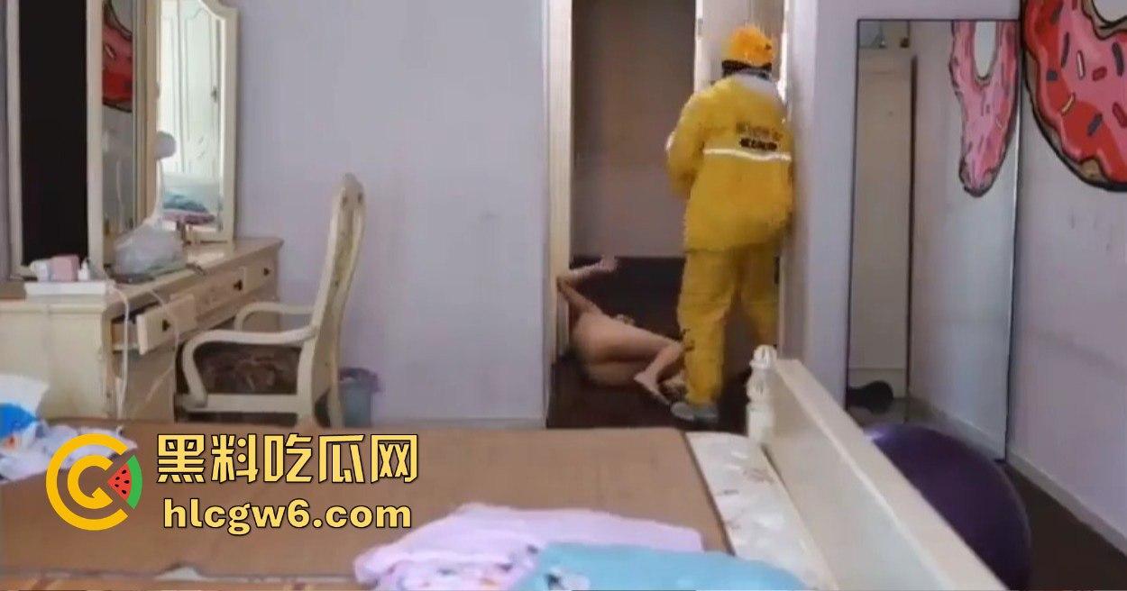 美团宣传片送炮小哥出新高度,剧情堪比三级片,男主日完逼拔屌无情跑得比外卖还快,裤子穿好全程不带犹豫!-3