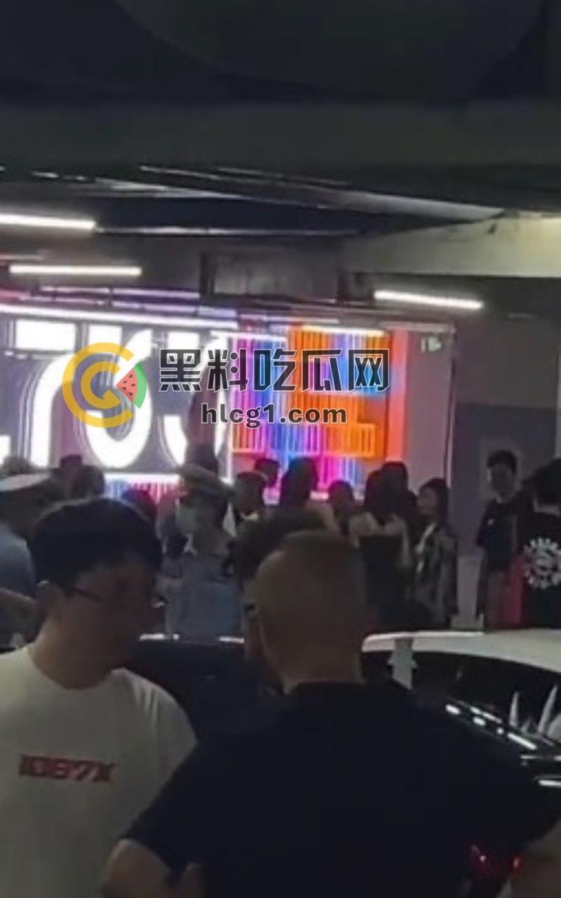 北京三环办公楼惊现地下改装车大会,被一锅端,懂车帝标识现场却称“无关”!-6