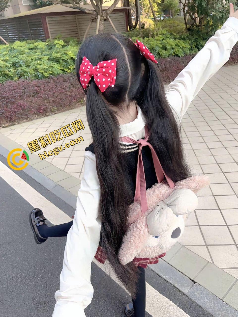 抖音清纯双马尾小萝莉『笨蛋小芋』小少萝炮架真养眼 自慰后入娇喘吁吁 独家曝光流出!-5