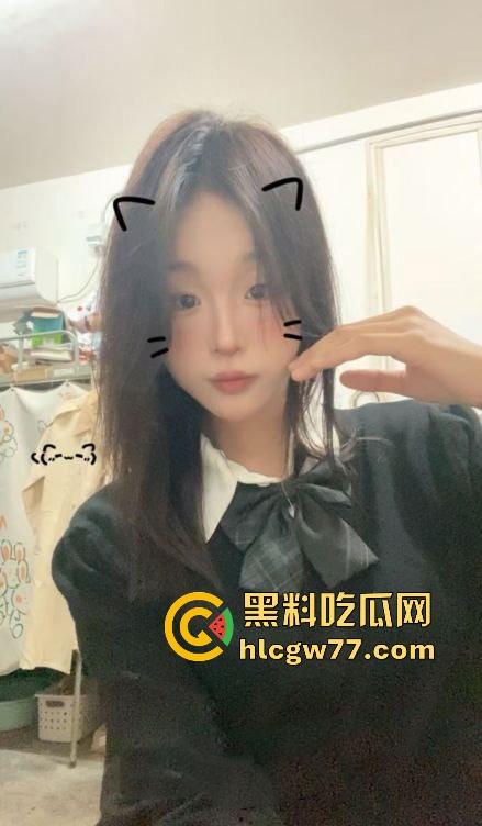 料友投稿 巨水嫩的反差学生妹 每天都沉浸在性爱的高潮中 导致下体已经非常的松-3