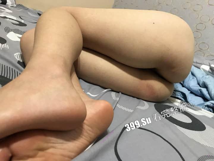 长相甜美的大一新生 抢手学妹被校内老油条设酒局灌醉  带回房间拍摄迷奸视频  露脸无套内射-23