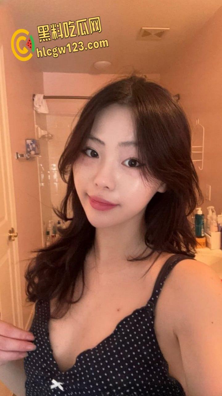 推特清纯反差母狗【喵喵】！美腿大开狂撸粉嫩小穴，淫水四溅高潮颤抖 !-1