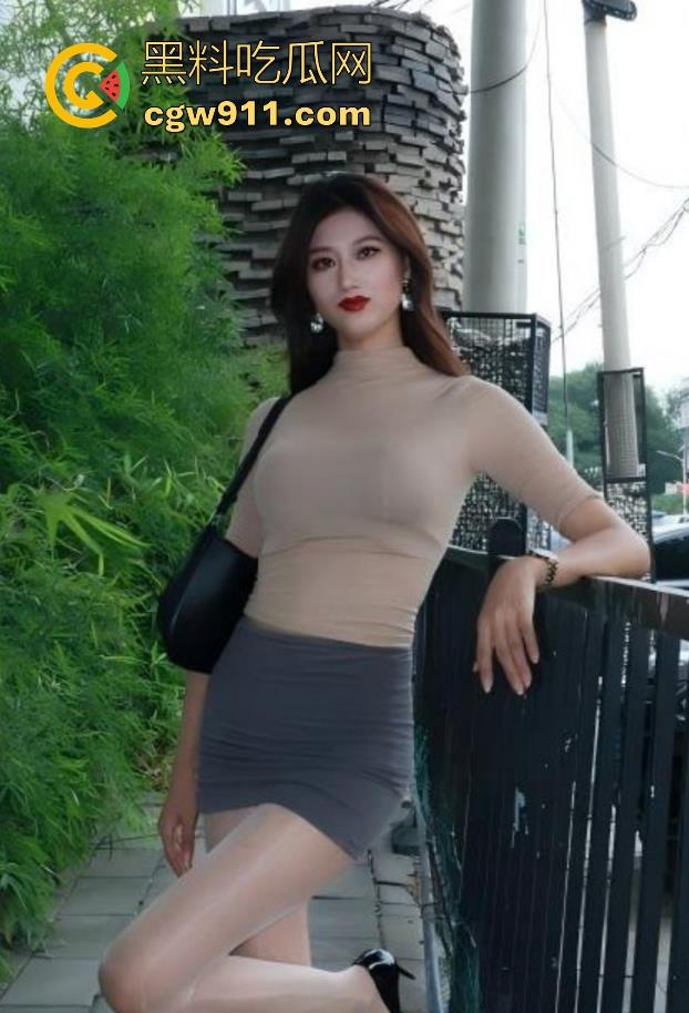 海角乱伦!姐姐化身淫娃荡妇跨市送逼,放纵刺激下淫叫不断,全程骑乘榨精,狠狠操烂骚姐的嫩逼!-1