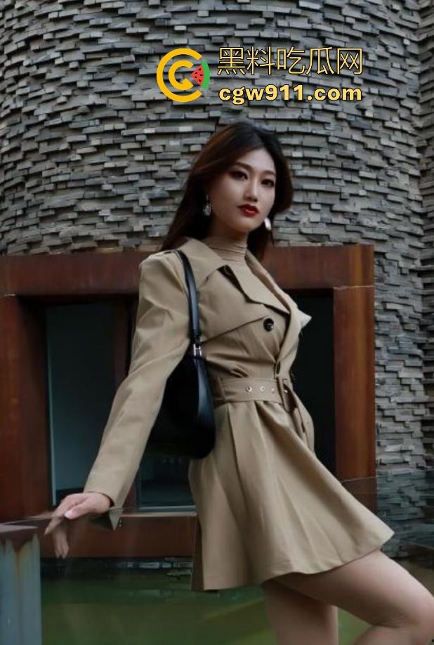 海角乱伦!姐姐化身淫娃荡妇跨市送逼,放纵刺激下淫叫不断,全程骑乘榨精,狠狠操烂骚姐的嫩逼!-3