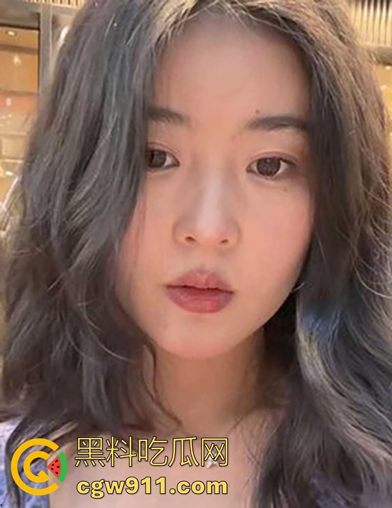 人妻门事件,天津新婚人妻【刘洋】,翘臀长腿口技一流,背着老公偷情主人,穿情趣内衣调教,被打桩操得到白浆横流!-2