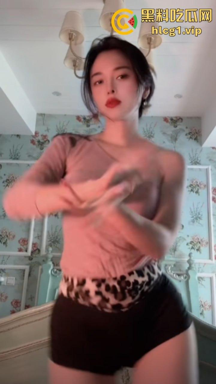 生活不易 建筑高工卖艺！抖音50万粉丝 【美洲豹66】单亲妈妈 巨乳黑丝骚姿挑逗！-11