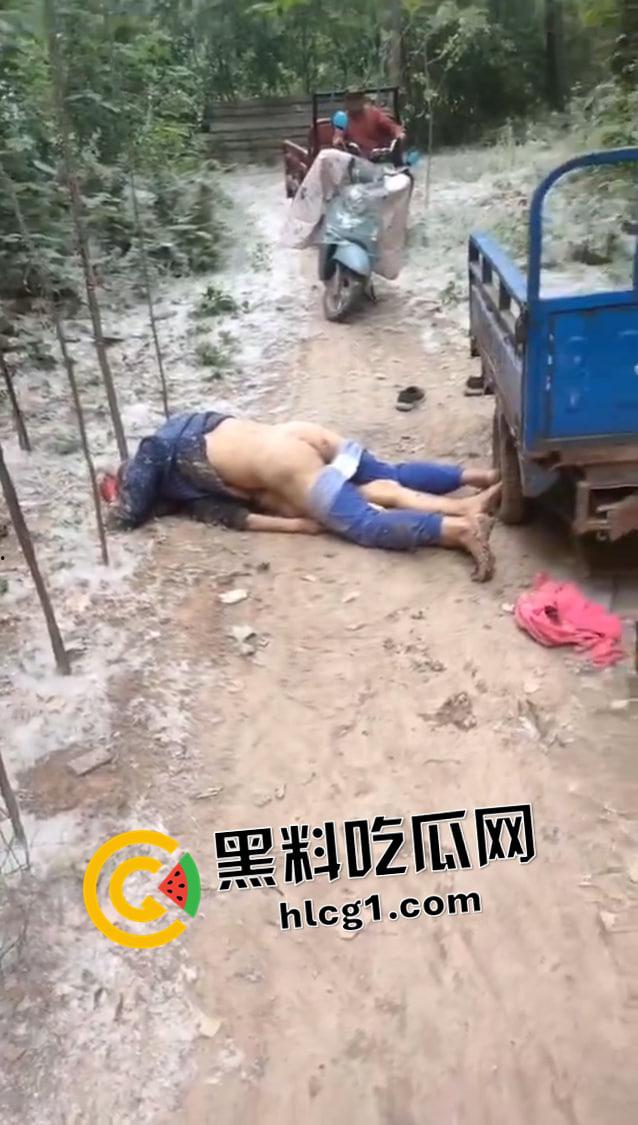 野战中暑双双毙命 还是大爷大妈玩的狠啊 为了高潮宁愿去死-2