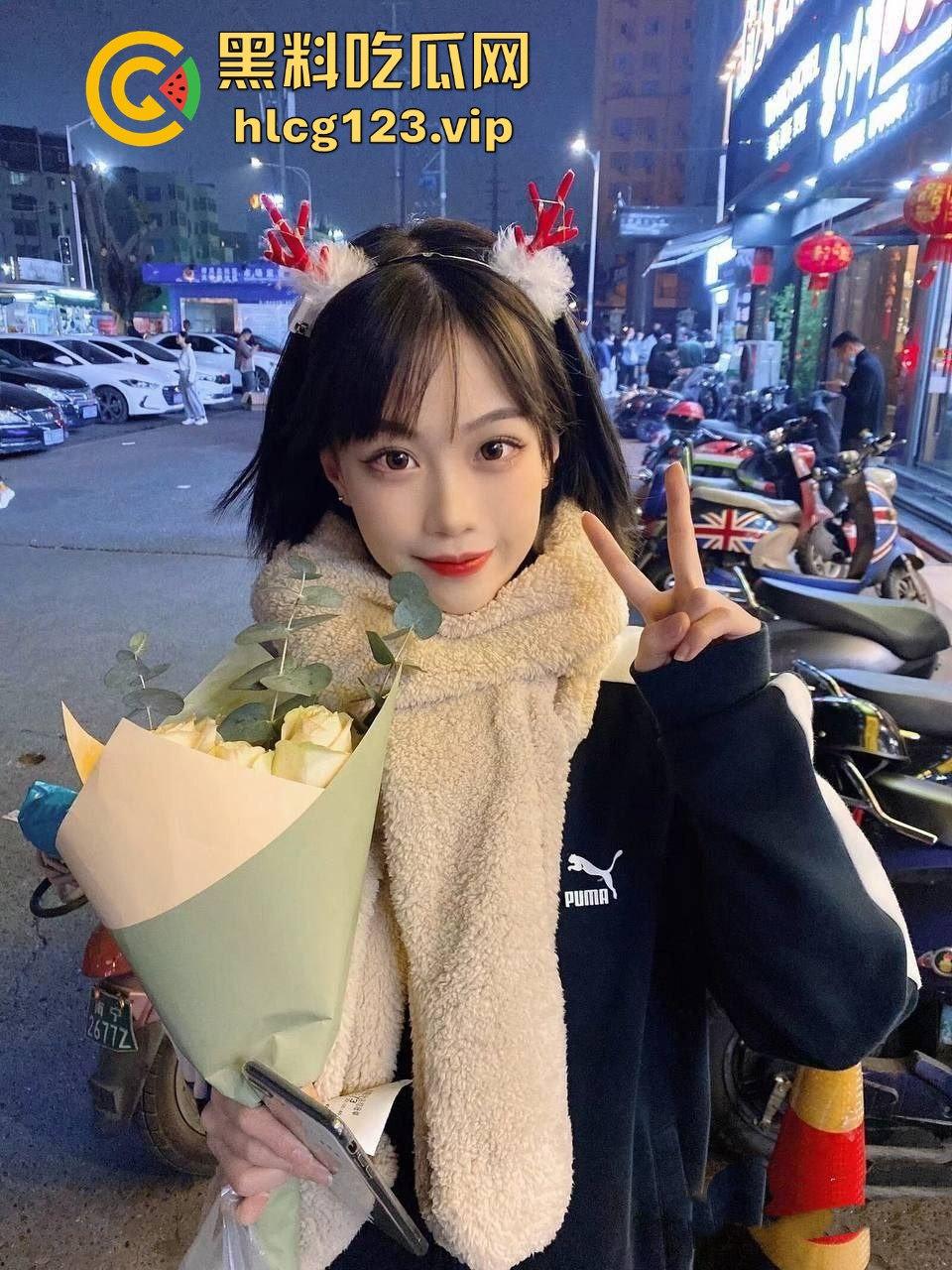 出差重庆不只搞事业！瓜友爆料颜值小姐姐3P战技太强，蒙眼偷拍还怕翻车！-1