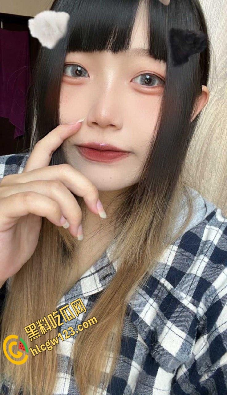 福建厦门少妇被炮友调教视频曝光，舔屌深喉功夫深厚，看人妻如何一步步的沦为性奴 !-2