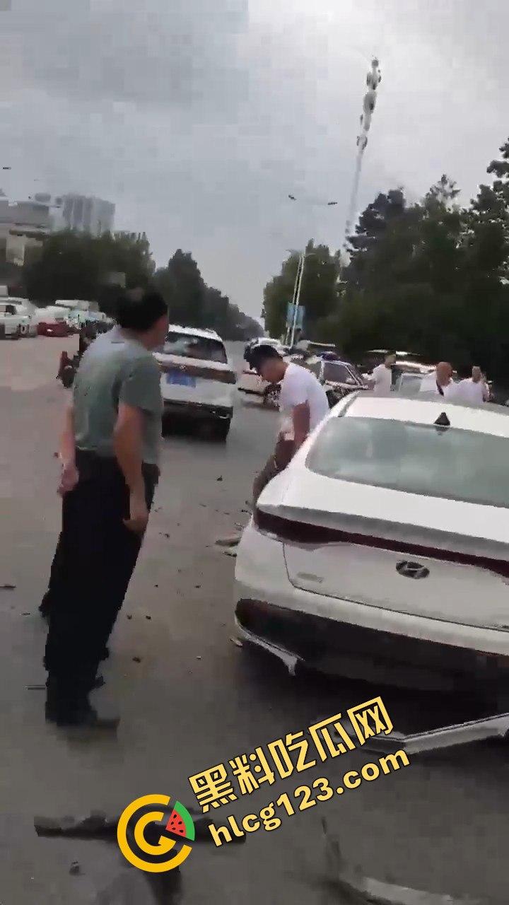 江苏泗洪惊魂一幕!男子送妹妹上学突发疾病,酿成悲剧!-3