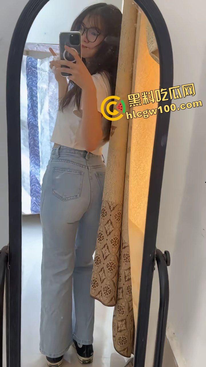 四川绵阳反差少妇风骚臭母狗『林霞』寂寞发骚找刺激 电击奶头淫叫 自慰粉逼淫穴骚叫 原创独家流出！-2