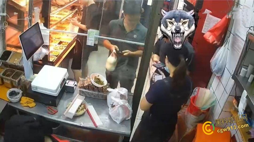 太嚣张了欺人太甚!深圳卤菜店惊爆恶霸闹剧,流氓男不讲道理直接骂人,辱骂打人还倒打一耙!-6