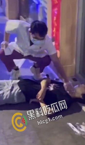 抖音热瓜 江西砍人现场!据说偷人十三四岁女刀手一人追砍两男一死一伤 后又被复仇砍伤 双双入院 太刺激了-4