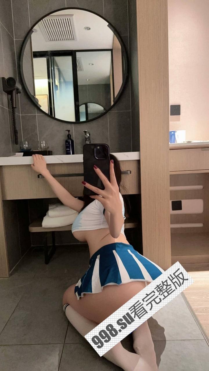 爆奶女神惊艳微密圈!新晋极品网红『奶宝妹纸』最新 VIP 定制私拍 极品爆乳蜜桃臀足球宝贝-4