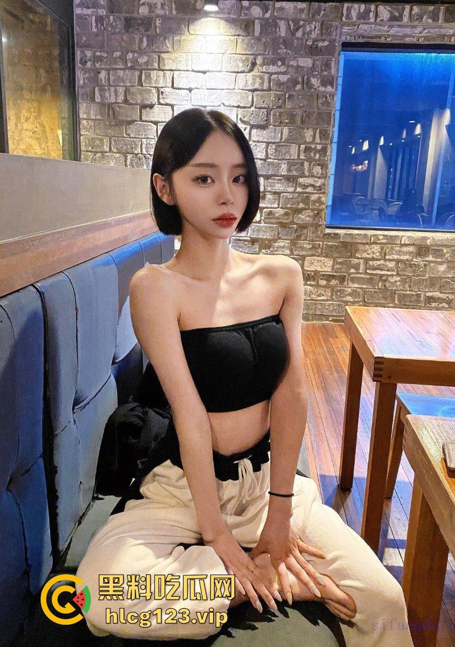 韩国极品热舞网红【曾伊mllnjx】自导自演，裸舞完直接拿棒子狂插自己！-5