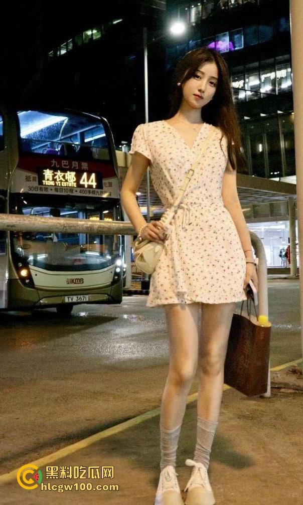 2025年度最快反差新人出炉,哈尔滨顶级颜值气质女神『侯悦然』啪啪视频流出,美乳粉穴精致脚丫看得人舍不得用力!-10