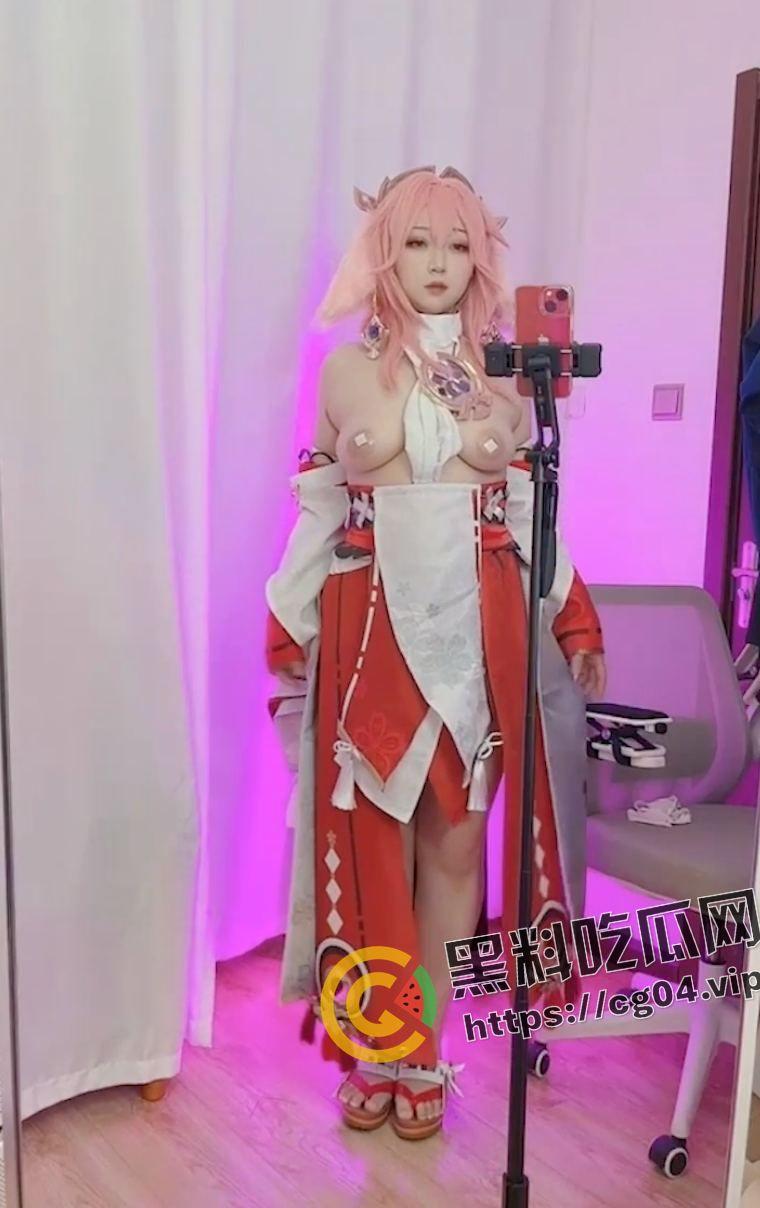 b站推特同名福利姬  【欧翼翼】肉感coser 自摸插入 纲手 八重神子 48v大合集-3