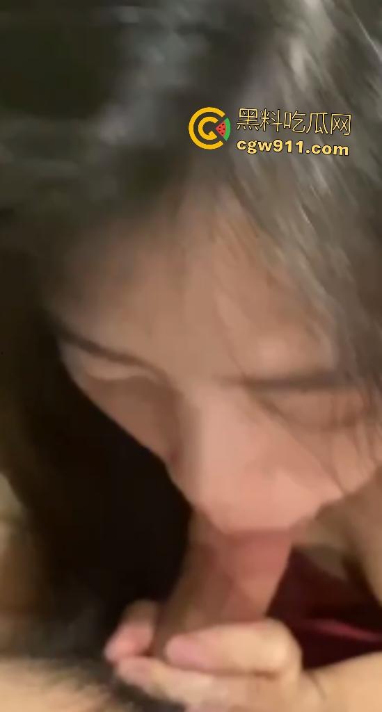 舞蹈系学姐气质模特兼职反差婊，金主无套爆操嫩穴抽插到喷潮，口交比幼时喝奶猛烈，满脸白液拉丝！-2