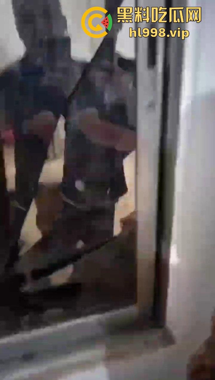 广西灵山凌晨一场大动静！五发导弹震穿黑夜，满天飞机飞来飞去！-8