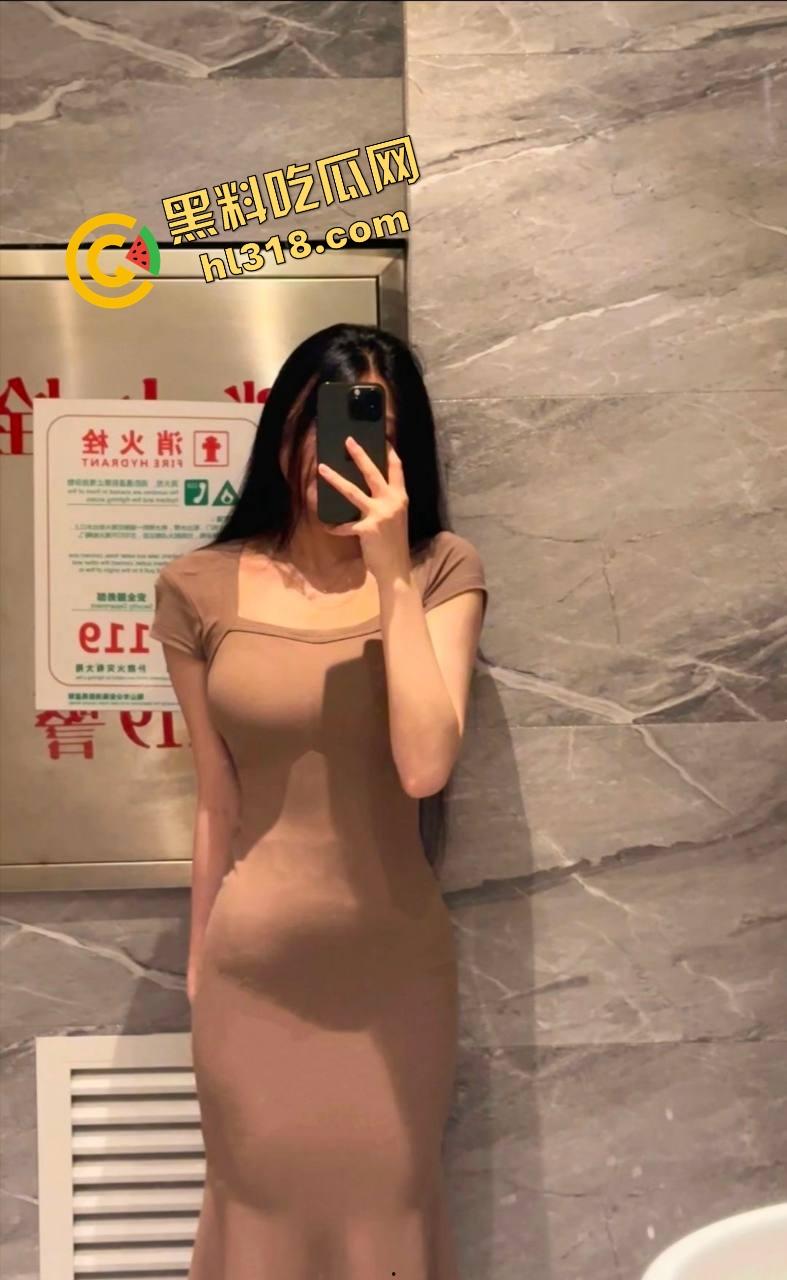 宁波万象城柜姐『赵媛幂』天生白虎馒头逼，极品小穴光蹭牛子就让人爽飞，大哥太多一月都约不到一次！-4