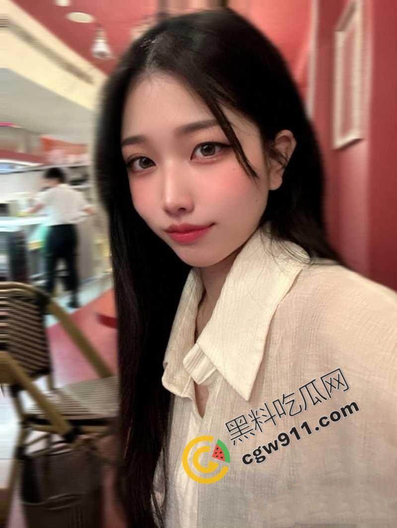 锡林浩特市90后巨乳骚货【王美丽】为帅哥网红大胆挥霍600万,骚逼身材火辣被疯狂抽插视频震惊全网-3