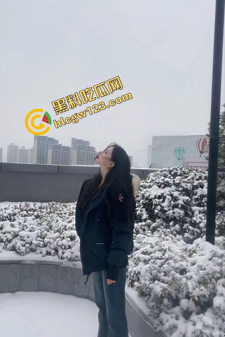 女上位是原罪,她骑上来那刻,你不是在做爱,你是在还债,全包式含入把你扣在逼里动不了!-8