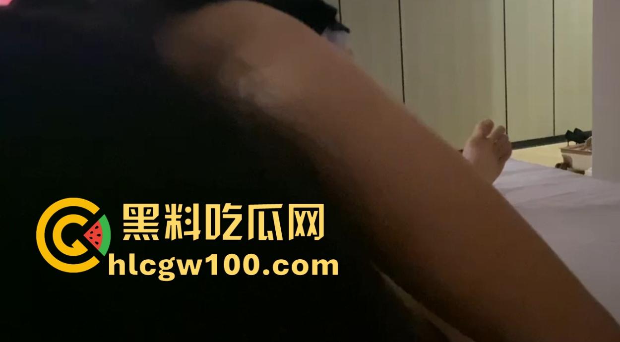 河南周口瓜友自爆,胖骚表姨比小姨夫还饥渴,骚穴紧高潮多,舔逼舔屁眼喂不饱,小姨夫舔不动的我全包了!-6