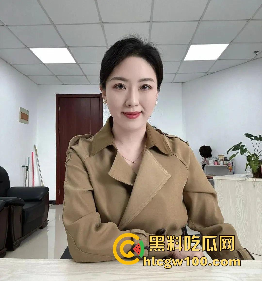 公园野战骚翻天,大姐饥渴难耐还想硬操,奈何大哥小弟弟趴着装死抢救无果,力不从心的尴尬看得人笑尿!-4