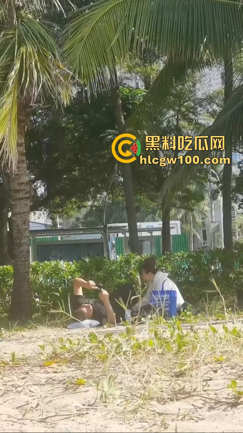 公园野战骚翻天,大姐饥渴难耐还想硬操,奈何大哥小弟弟趴着装死抢救无果,力不从心的尴尬看得人笑尿!-14