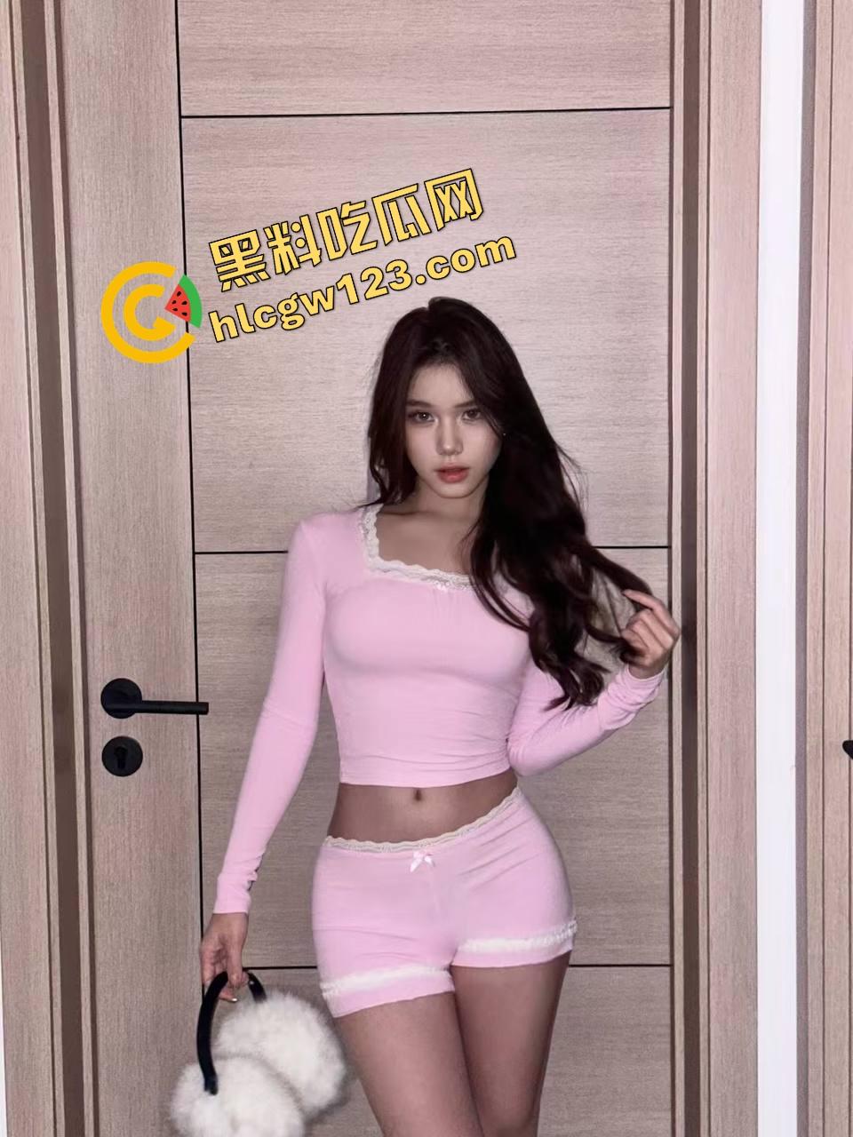 嫂子这腰臀比太顶了,哥哥出差不在家,我直接后入她的大肥臀,忍不住拔枪狂干!肥臀即正义!-7