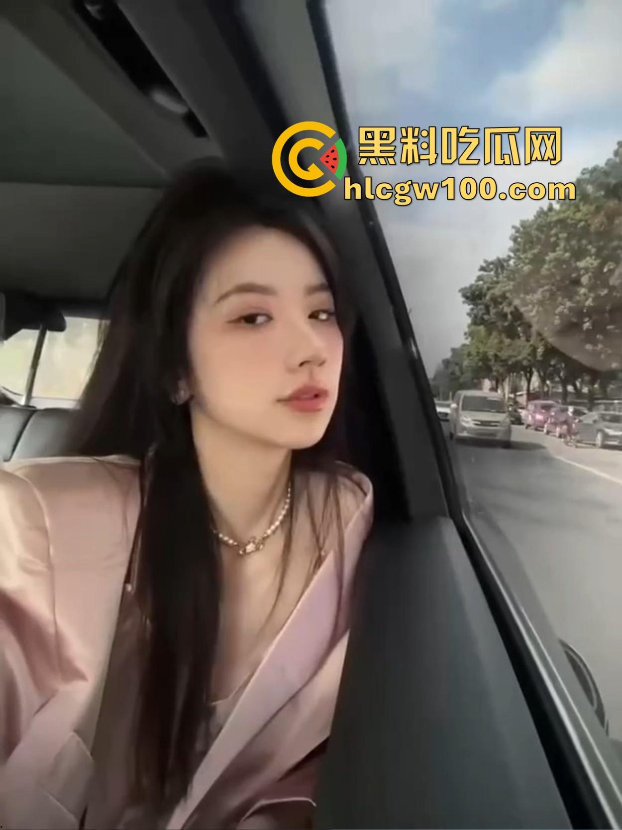 太原绿帽大神约炮单男共享骚妻玩3P,大奶翘臀极品身材被两男操到崩溃,口爆夹击全程高能,绝对是义父操作!-7