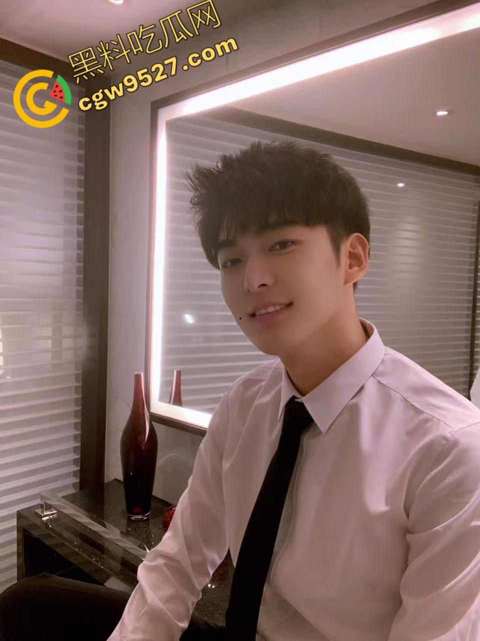 北京GAY圈大佬威哥遭主人调教，夹着精液办婚礼，婚后下药将老婆迷晕送给主人无套内射，这操作颠覆你的三观-4