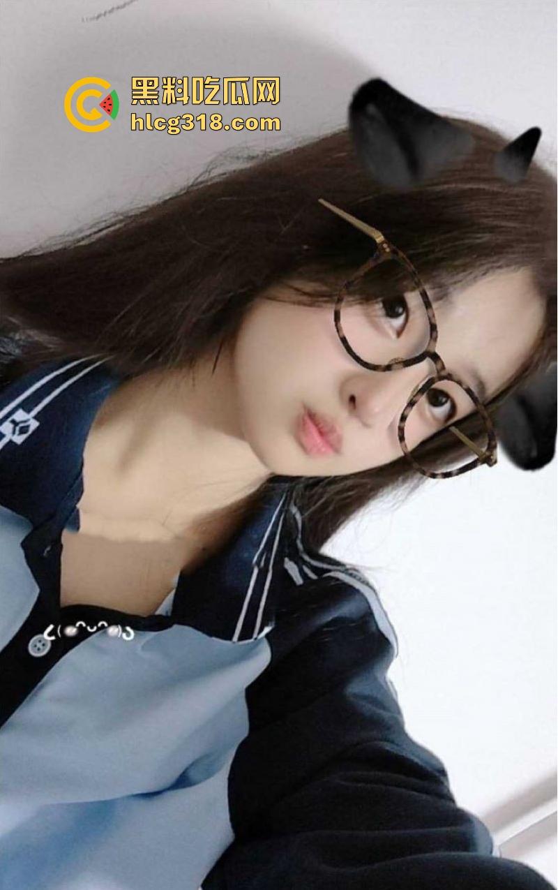 北京理工学院极品反差学生【辛子慧】性爱视频流出，巨乳尤物惨为富二代玩物，各种姿势爆操内射！-1