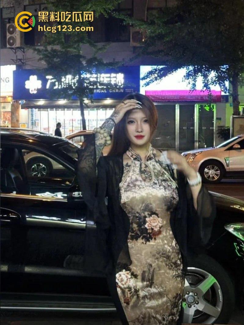 快手/抖音反差骚母狗【迷人大野驴】流出大尺度福利私拍 霸气纹身还真有看点！-8