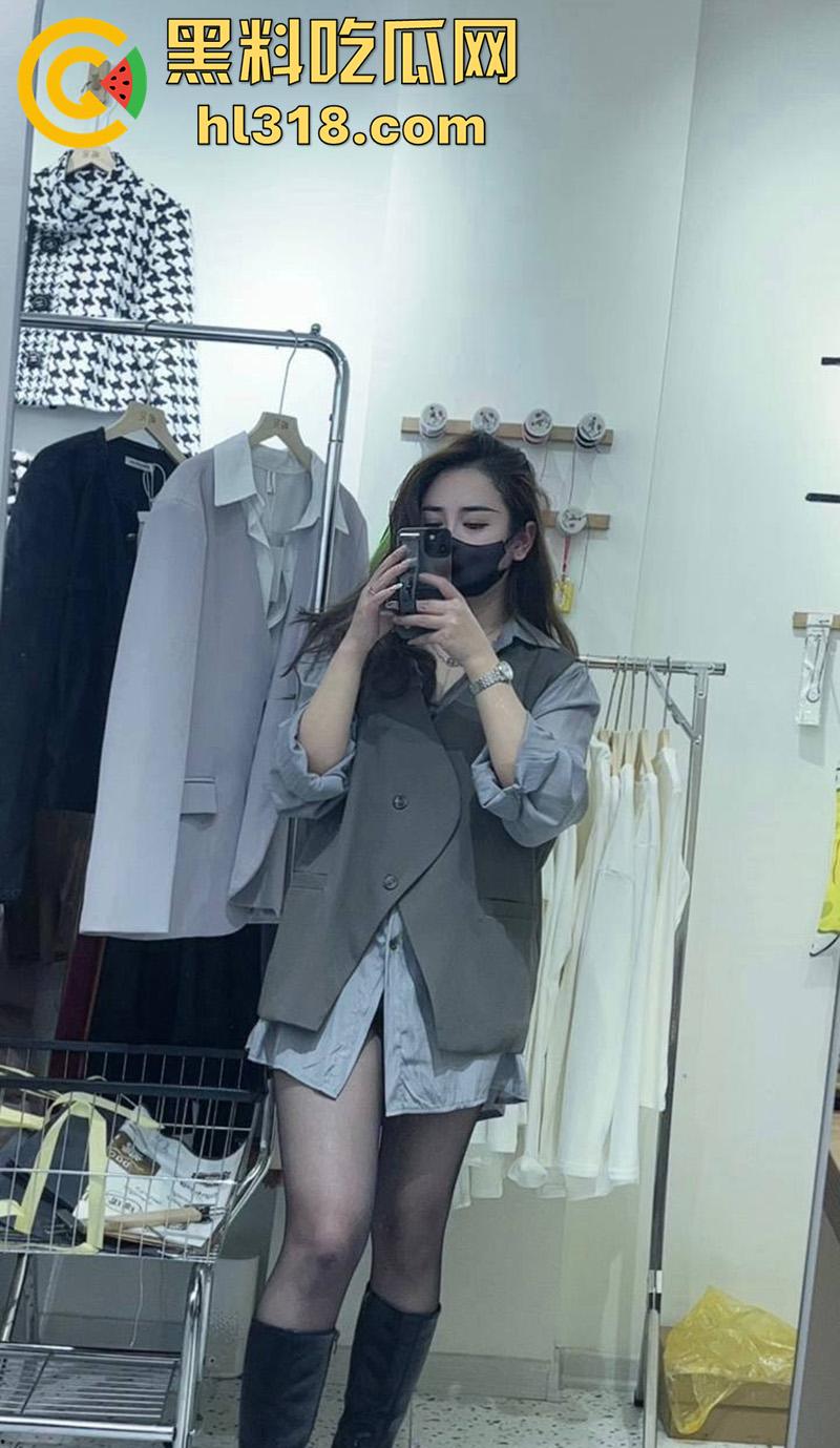 河北高颜值馒头逼骚妇，身材性感翘臀饱满诱人，经常穿黑丝自拍勾引网友，被调教后入逼都操黑了！-3